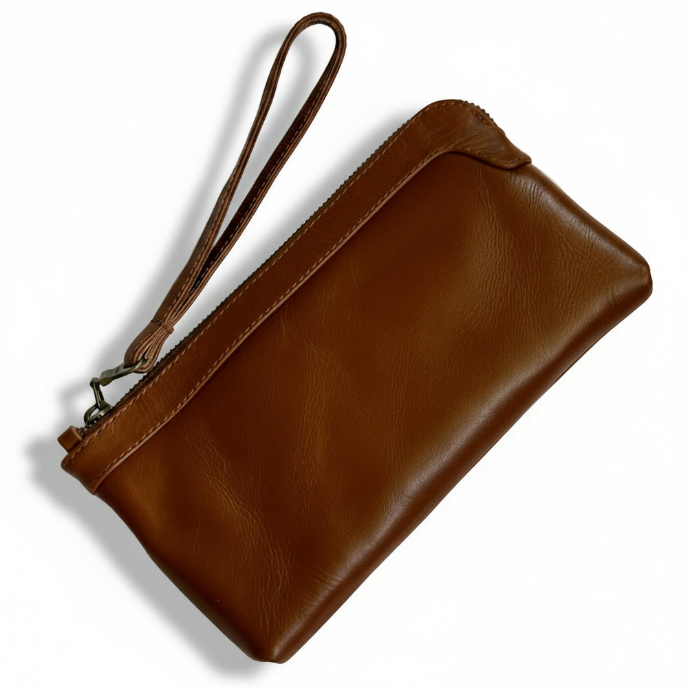 Close up of Berlin wallet in rich choclate brown